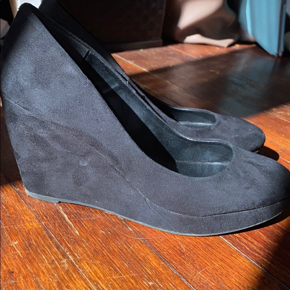 Apt 9 (size 8.5) Wedges